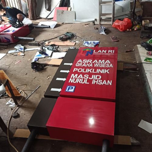 Pilih Neon Box Bulat Atau Kotak